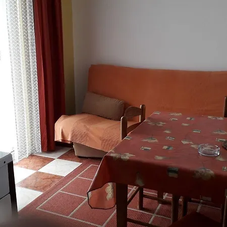 Anna Apartment *