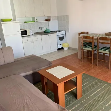 Anna Apartment *
