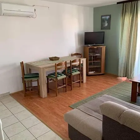 Anna Apartment Nin