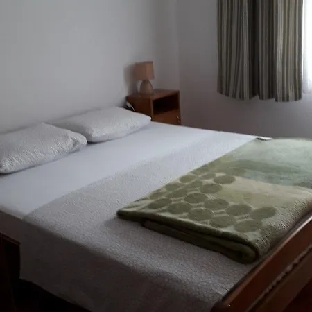 Anna Apartment *